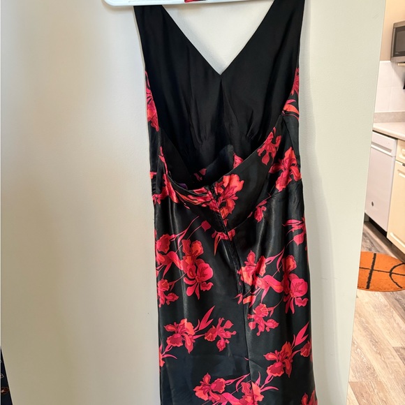 Women’s halter dress - Picture 3 of 3